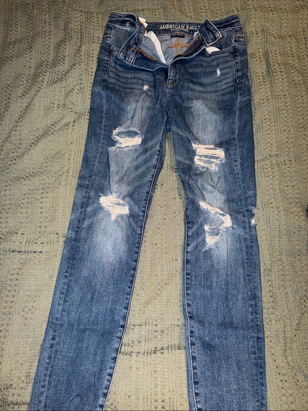 American Eagle Outfitters Skinny Distressed Blue Jeans